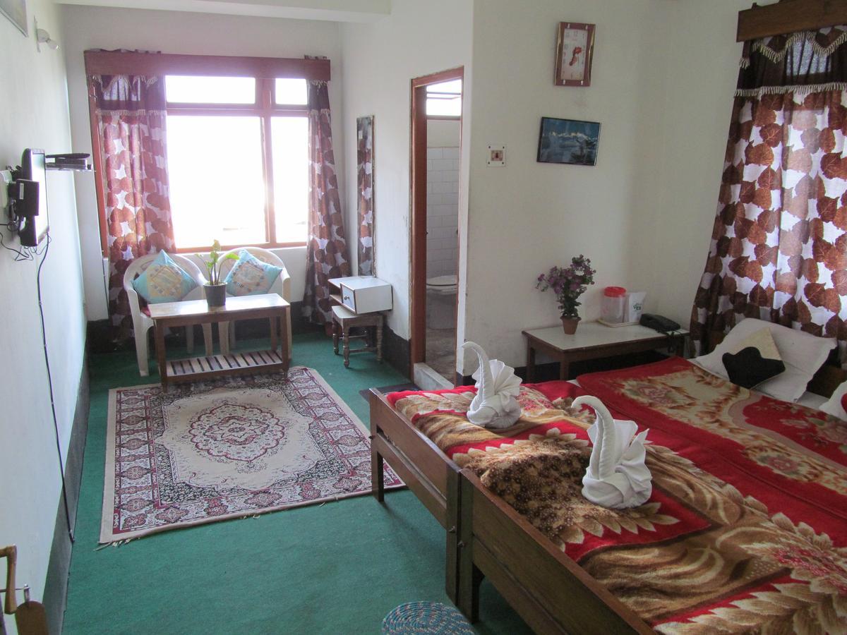 Hotel View Point Pelling Bagian luar foto